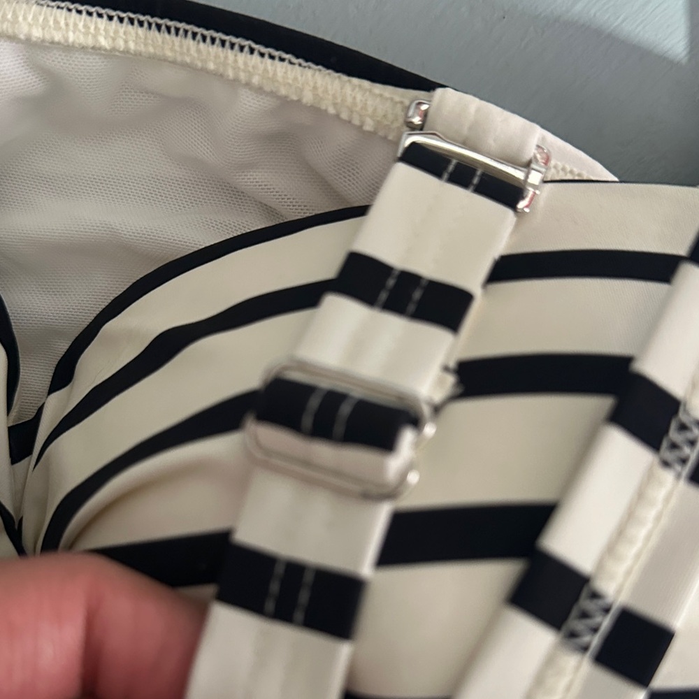 Lands' End Black and White Striped One-Piece Swim Top Tankini NWT 16W Classic - Picture 5 of 9
